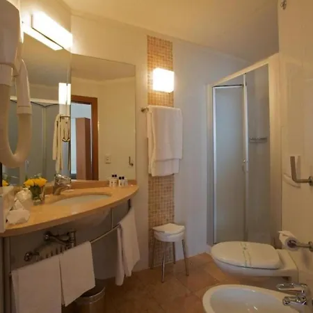 Western Fiera 4*