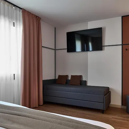 Western Fiera 4*