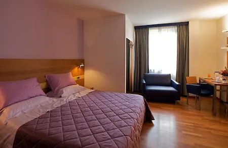 Western Fiera Hotel 4*