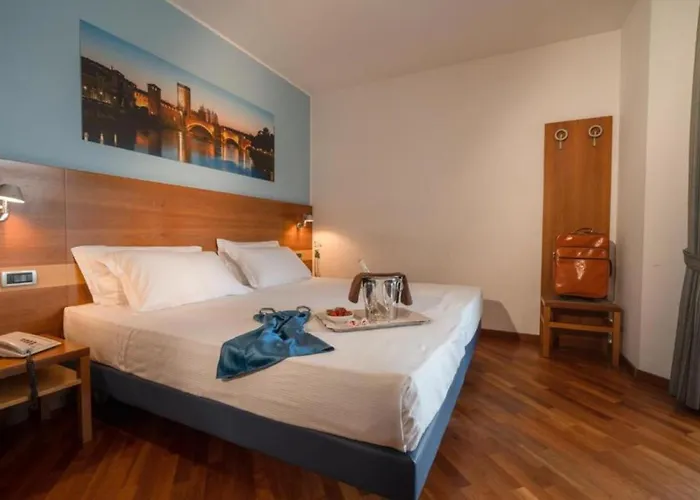 Western Fiera Hotell 4*