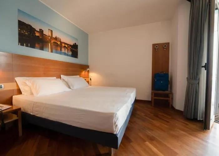 Western Fiera Hotell 4*