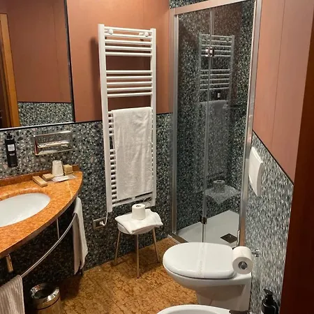 Western Fiera Hotel 4*